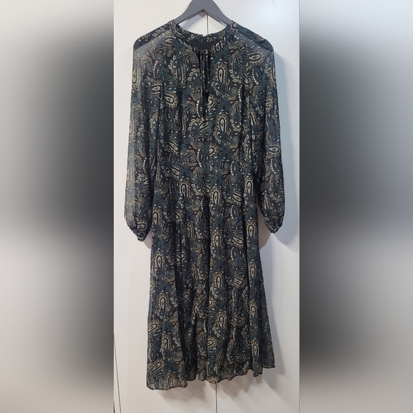 Tommy Hilfiger Dresses & Skirts - Tommy Hilfiger Black and Cream Paisley Long Sleeve Dress